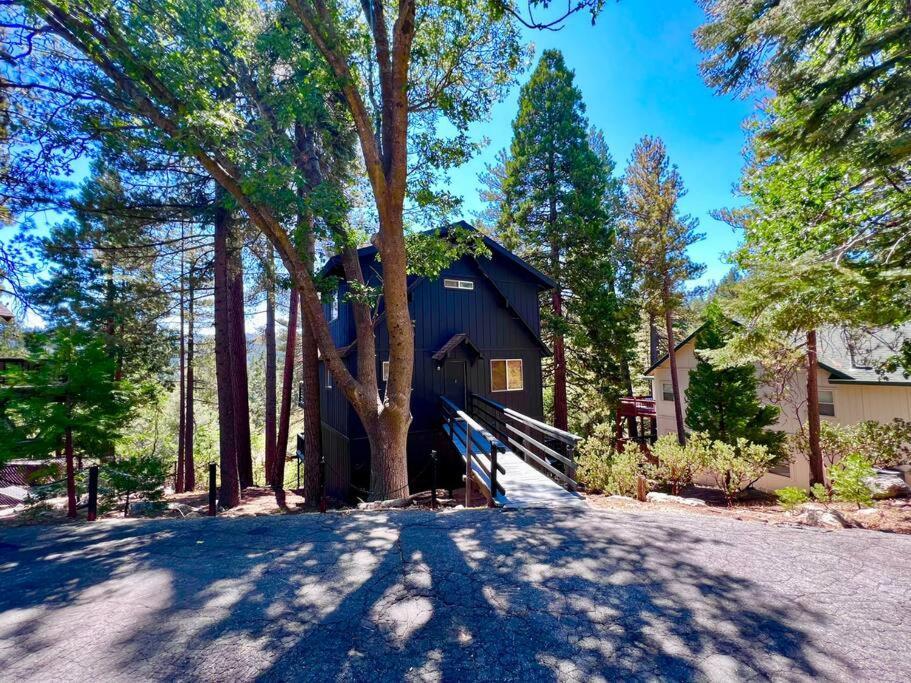 Glimmer Chalet Treetop A-Frame Cabin Lake View Lake Arrowhead Exterior photo
